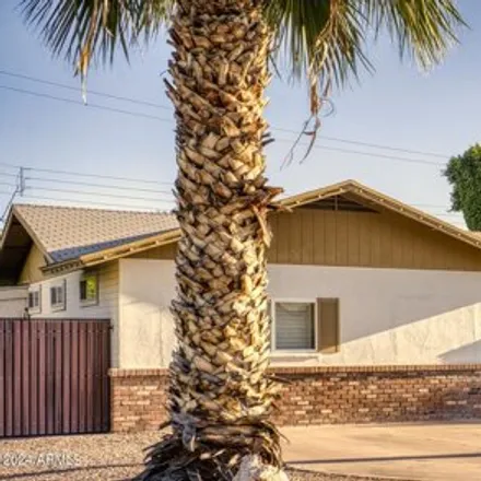 Image 3 - 5145 East Pinchot Avenue, Phoenix, AZ 85018, USA - House for sale