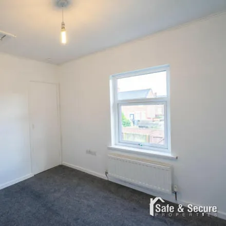 Image 7 - Lilac Square, Bournmoor, DH4 6EQ, United Kingdom - Townhouse for rent