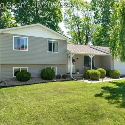 Buy this 3 bed house on 1275 Otter Ave in Michigan, 48328