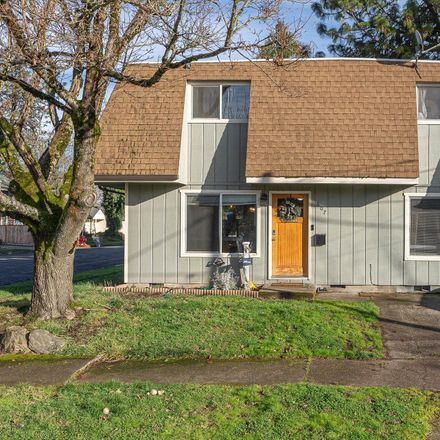 Rent this 3 bed house on 607 Jefferson Street Southeast in Albany, OR 97321