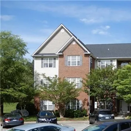 Buy this 3 bed condo on 6947 Hanesbrook Circle in Clemmons, NC 27012