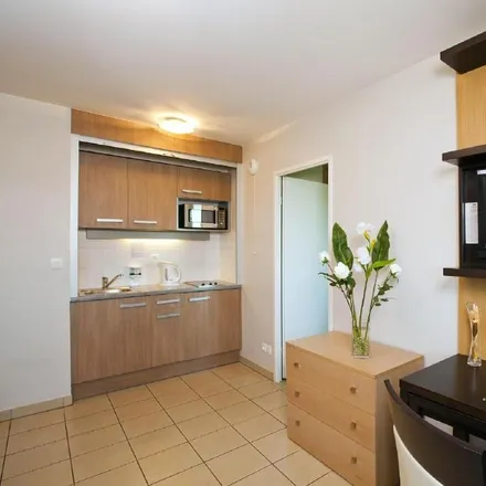 Image 4 - 93 Avenue de Lombez, 31300 Toulouse, France - Apartment for rent