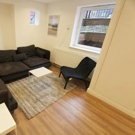 Image 5 - Exeter Court, 378 Wilmslow Road, Manchester, M20 3NA, United Kingdom - House for rent