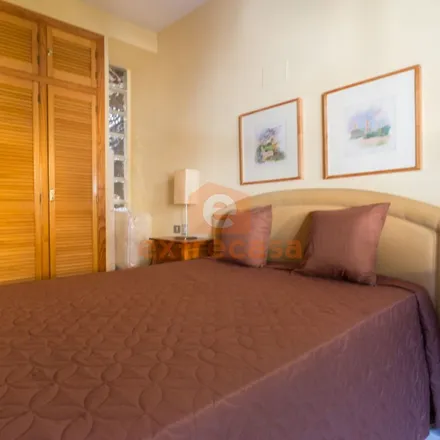 Rent this 4 bed apartment on Cervecería Pepe Jerez in Plaza de España, 15