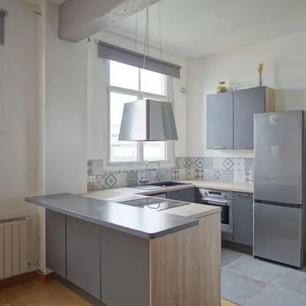 Rent this 2 bed apartment on 1 bis Rue Chevreul in 94600 Choisy-le-Roi, France
