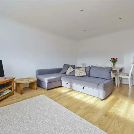 Buy this 2 bed apartment on Fontain Motors in 9 High Street, Buckinghamshire