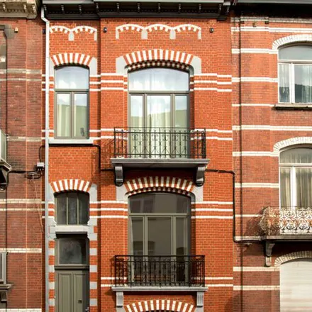 Rent this 4 bed apartment on Rue Docteur Élie Lambotte - Dokter Élie Lambottestraat 136 in 1030 Schaerbeek - Schaarbeek, Belgium
