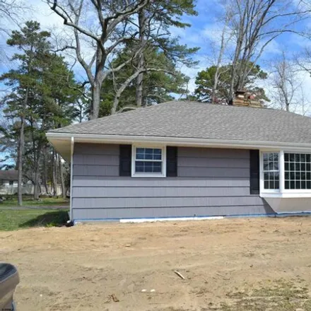 Rent this 3 bed house on 6529 Lake Drive in Mays Landing, Hamilton Township