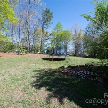Image 7 - 3940 Main Avenue Drive Northwest, Long View, NC 28601, USA - House for sale