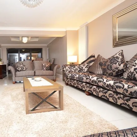 Rent this 6 bed townhouse on 16 Regency Close in Grange Hill, Chigwell