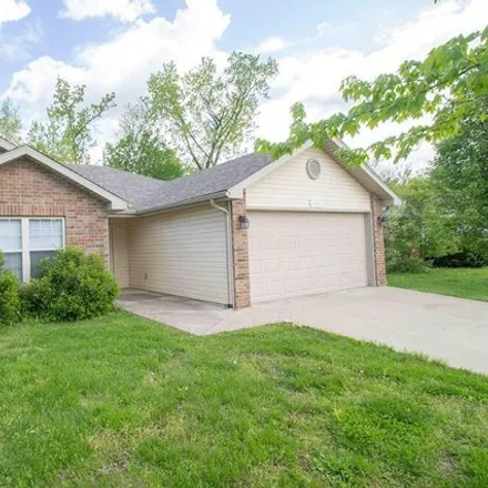Rent this 3 bed house on 1462 Bodie Drive in Columbia, MO 65202