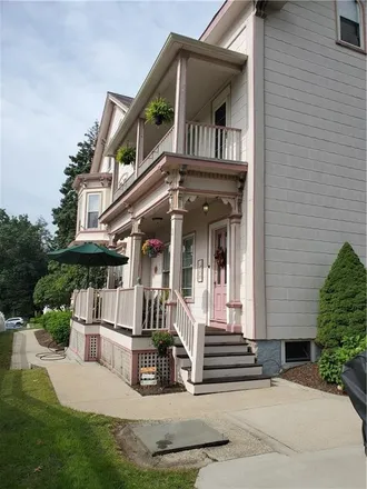 Image 5 - 563 Prospect Street, Woonsocket, RI 02895, USA - Apartment for sale