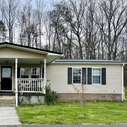 Buy this studio apartment on Cashwell Street in Fayetteville, WV 25840