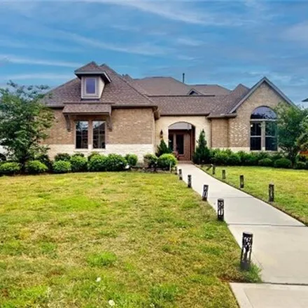 Buy this 5 bed house on 19501 Hickory Heights Drive in Towne Lake, TX 77433