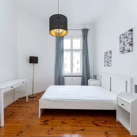 Rent this 3 bed room on Nordkapstraße 2 in 10439 Berlin, Germany