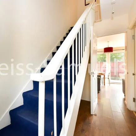 Image 7 - St Wilfrid and Apos's, Lorrimore Road, London, SE17 3LZ, United Kingdom - Townhouse for rent