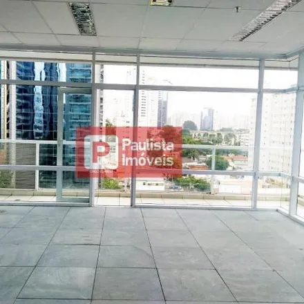 Rent this studio apartment on Avenida Engenheiro Luís Carlos Berrini 783 in Vila Olímpia, São Paulo - SP