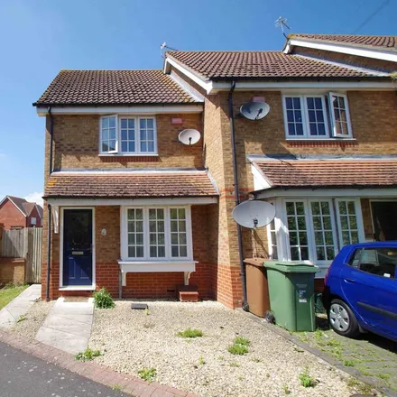 Rent this 2 bed house on Ouse Close in Didcot, OX11 7FE