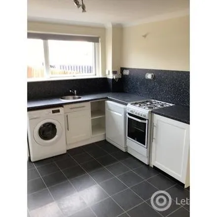 Image 4 - Livesey Terrace, Penicuik, EH26 0NA, United Kingdom - Apartment for rent