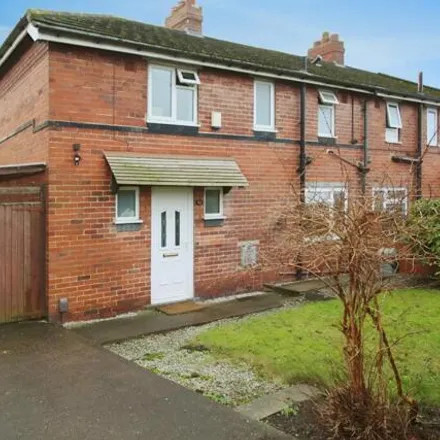 Buy this 3 bed duplex on Cross Gates Primary School in Poole Crescent, Leeds