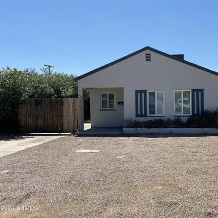 Rent this 2 bed house on 3810 N 9th Pl Unit Frnt in Phoenix, Arizona