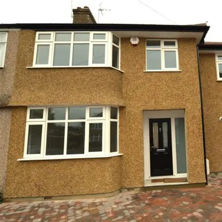 Rent this 5 bed duplex on 5 Frankland Road in Rickmansworth, WD3 3AU