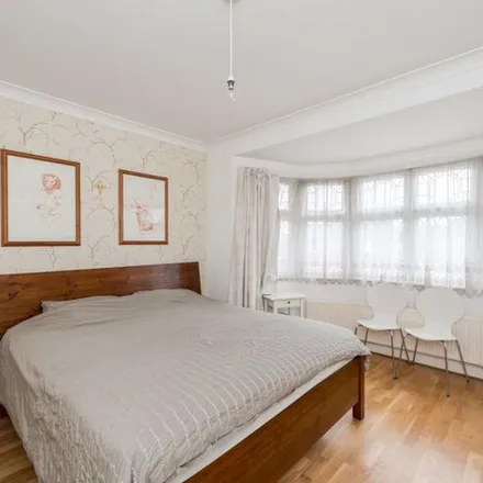 Image 9 - 243 Chamberlayne Road, Brondesbury Park, London, NW10 3NU, United Kingdom - Apartment for rent