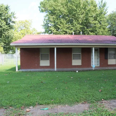 Buy this 2 bed house on 1001 Beckwith Avenue in Caruthersville, Pemiscot County