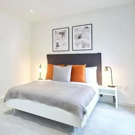 Image 6 - Prospect Row, London, E15 1FX, United Kingdom - Apartment for sale