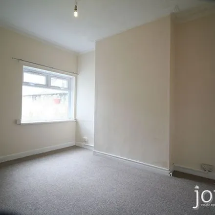 Rent this 3 bed townhouse on Victoria Road in Stockton-on-Tees, TS17 6LH