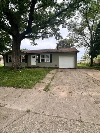 Buy this 3 bed house on 2934 Eastern Avenue in Indianapolis, IN 46218