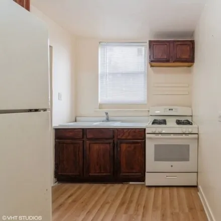 Image 3 - 7931 South Jeffery Boulevard, Chicago, IL 60617, USA - Townhouse for sale