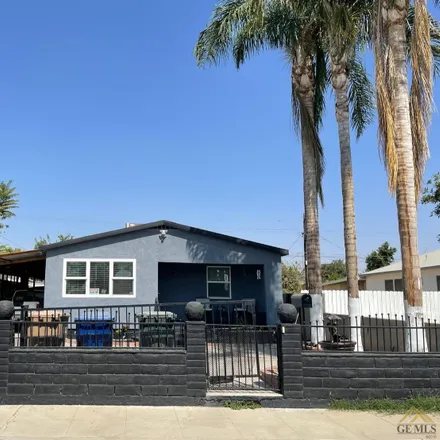 Buy this 3 bed house on 404 Woodrow Avenue in Seguro, Kern County