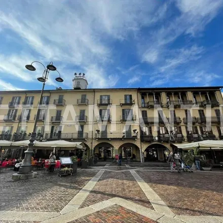 Image 8 - Piazza del Duomo 9, 22100 Como CO, Italy - Apartment for rent