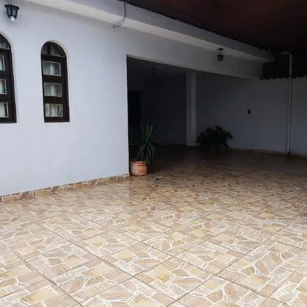 Buy this studio house on Rua Marcelino Brunetti in Vila Varela, Poá - SP