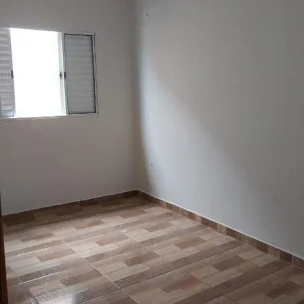 Rent this 2 bed house on Rua Capitão Alcides in Parque Paulistano, Bauru - SP