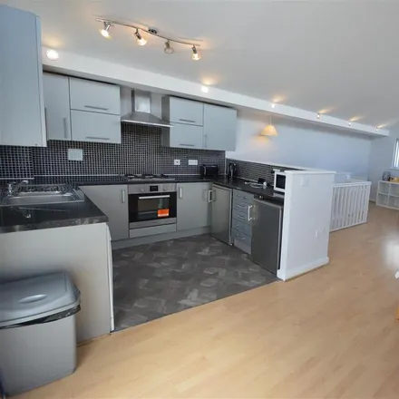 Image 2 - 51 Peregrine Street, Manchester, M15 5PZ, United Kingdom - Townhouse for rent