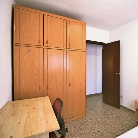 Rent this 4 bed room on Carrer de Xalans in 46022 Valencia, Spain