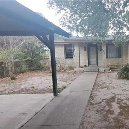 Buy this 3 bed house on 1019 East Lee Avenue in Kingsville, TX 78363