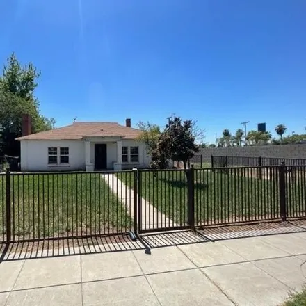 Buy this 3 bed house on West Beechwood Avenue in Fresno, CA 93650