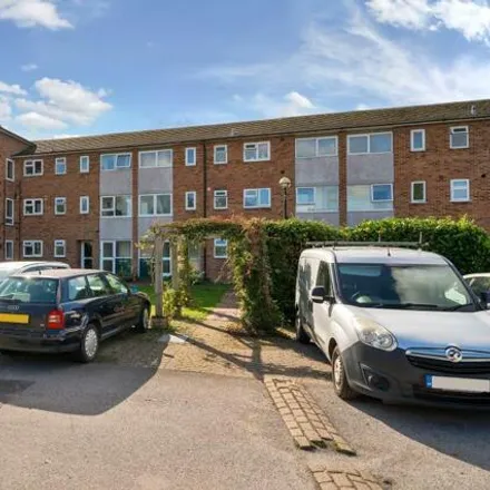 Image 7 - Fawcett Road, Clewer Village, SL4 5DL, United Kingdom - Apartment for sale