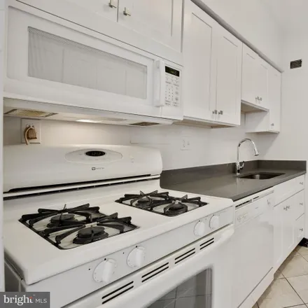 Image 6 - Boston House Condominiums, 1711 Massachusetts Avenue Northwest, Washington, DC 20036, USA - Condo for sale