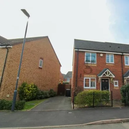 Buy this 3 bed duplex on Feather Lane in Nuneaton, CV10 7GN