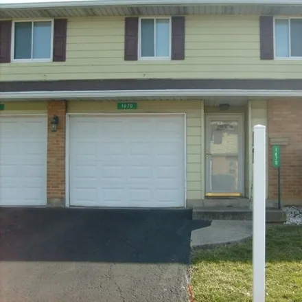 Rent this 2 bed condo on 1710 Bluff Place in West Carrollton, OH 45449