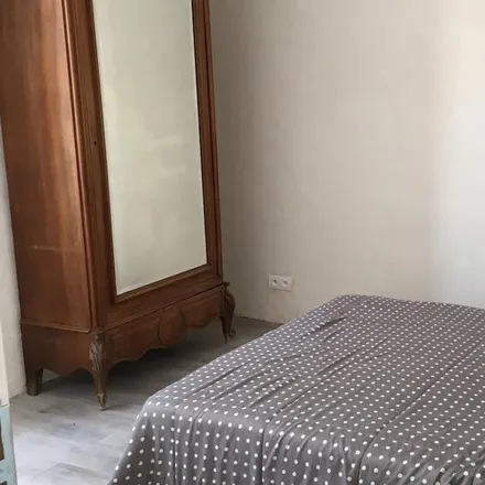 Rent this 2 bed apartment on 71760 Issy-l'Évêque