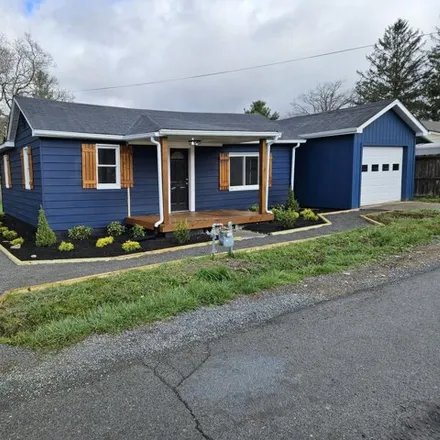 Buy this 3 bed house on 225 County Route 15/8 in Greenbrier County, WV 24986