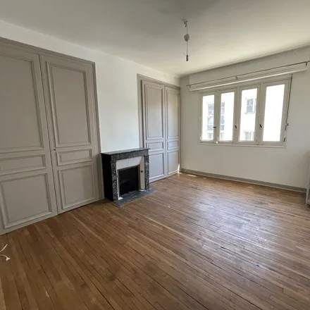 Image 2 - 30 Rue de la République, 10000 Troyes, France - Apartment for rent