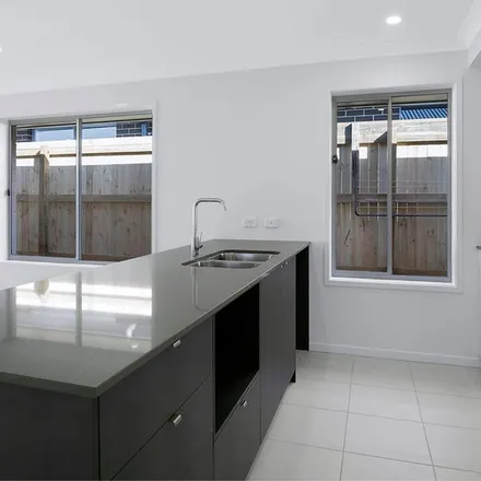 Image 8 - East Beaumont Road, Park Ridge QLD 4125, Australia - Apartment for rent