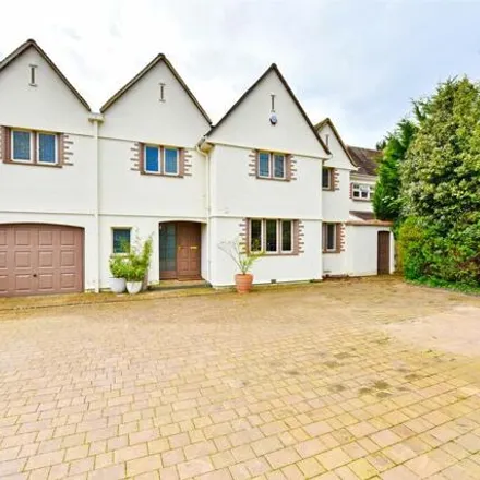 Rent this 5 bed house on Harefields in Banbury Road, Oxford