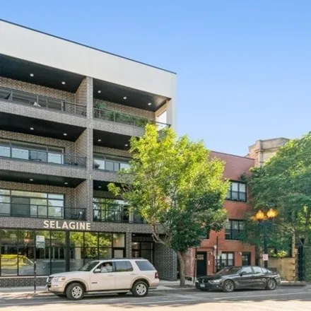 Buy this 3 bed condo on 2315 West Taylor Street in Chicago, IL 60612